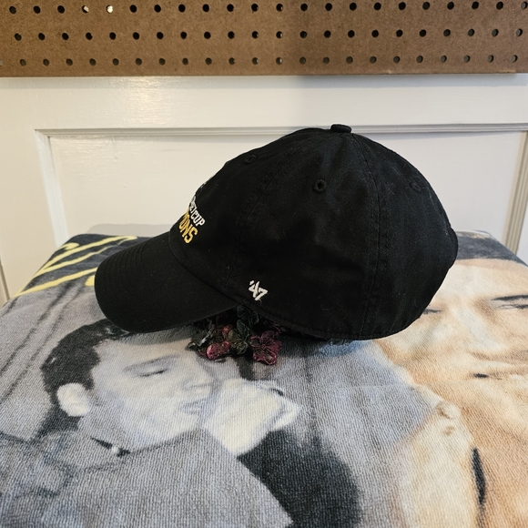 Pittsburg Penguins Hat - Picture 2 of 8